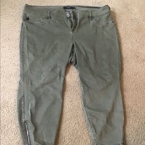 Torrid ankle zip ankle length jeggings